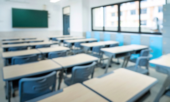 Non aux suppressions de classe à Graulhet.