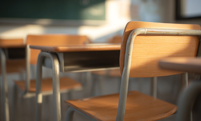 Non à la fermeture de la classe de maternelle menacée à l’école les tilleuls de Roye