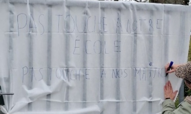 Touche pas à mon école Curie Jaurès Roncq - NON à la fermeture d'une classe