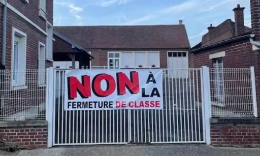 NON à la fermeture de classe menacée dans notre SIRP