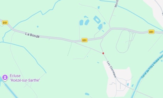 Demande d&rsquo;installation d&rsquo;un abri de car pour la s&eacute;curit&eacute; des enfants au lieu-dit la nouette &agrave; Ro&euml;z&eacute; sur Sarthe