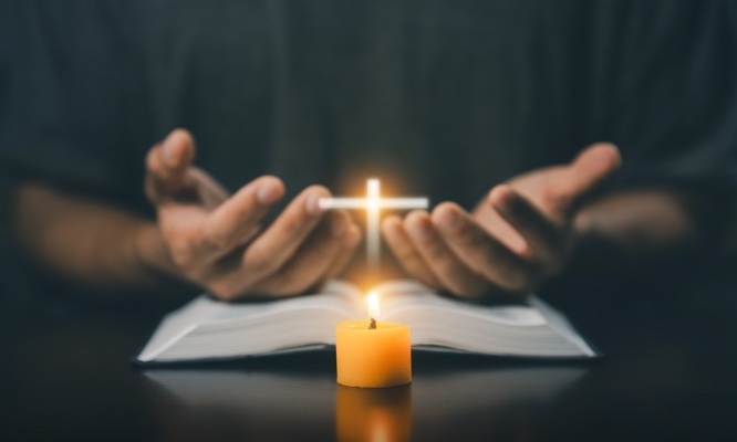 Stop à la censure sur internet aux sites de prières catholiques !
