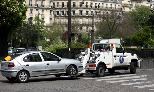 Enlèvement de véhicules légal ! Contre la confiscation suivie d'une saisie et de la vente de nos véhicules