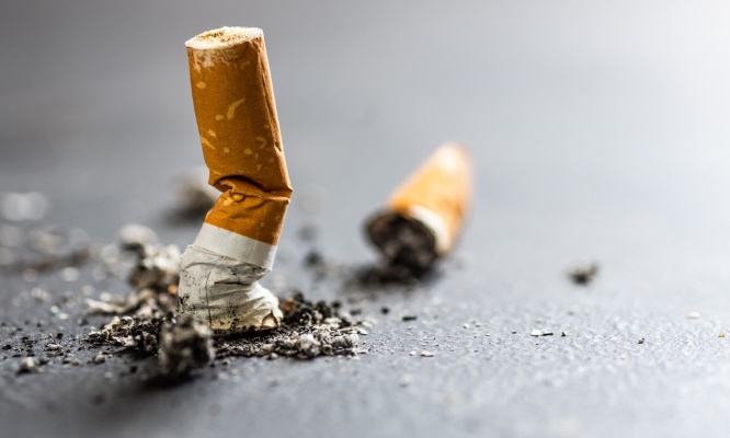 Stop à l’industrie des cigarettes classiques et électroniques maintenant