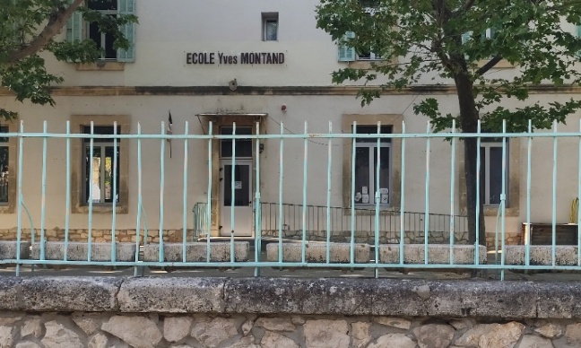 Pour le maintien immédiat d'Indra adsem à l'école de Moulés
