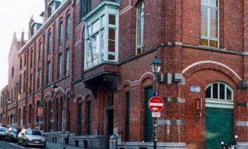 Pour la suspension imm&eacute;diate des examens &agrave; l&rsquo;institut Saint-Luc secondaire.