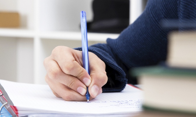 P&eacute;tition pour l&rsquo;annulation ou l&rsquo;am&eacute;nagement des examens internes aux LMA