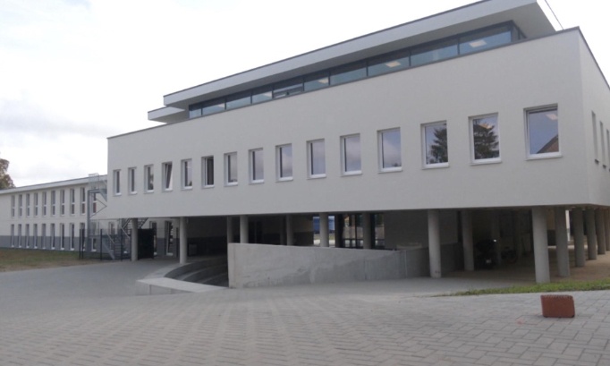 Pas d’examen tel que CE1D et CESS et autres examen extérieur à la Maison des Phénix