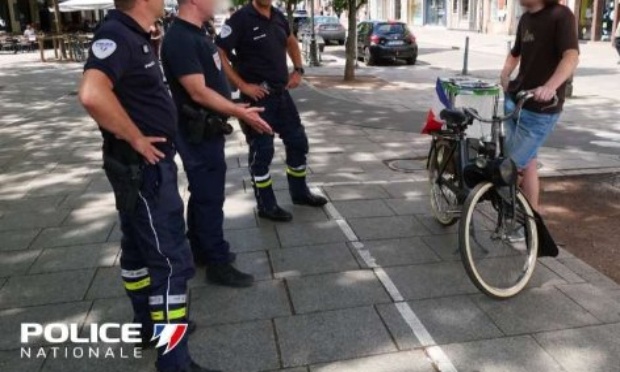 Sauvons un Solex de 1956 : non à la mise en fourrière de notre patrimoine familial !