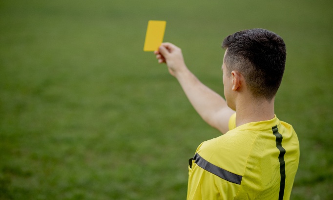 Pour que la FIFA retire les cartons jaunes injustes infligés aux Bleus