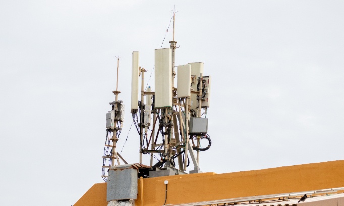 pétition contre l'installation d'une antenne 5g au près du renard, saint didier de formans