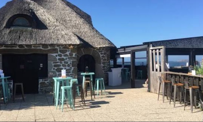 Pour la réintégration à La Chaumière Club à Saint-Lunaire