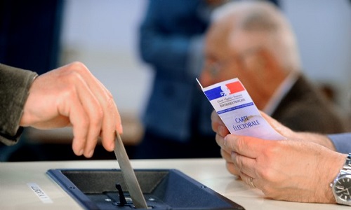 Il faut aider les personnes âgées pour aller voter !