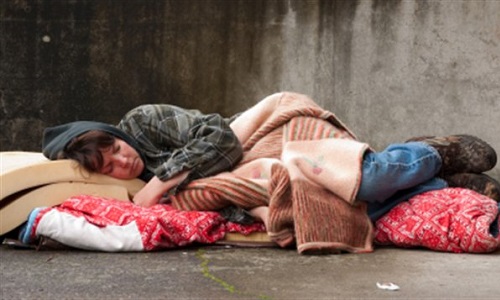 Ouvertures de places de foyers pour les femmes avec enfants sans abris.