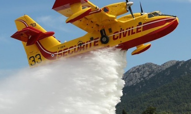 Pour une arm&eacute;e europ&eacute;enne de 100 Canadairs d&eacute;di&eacute;e &agrave; la lutte contre les incendies