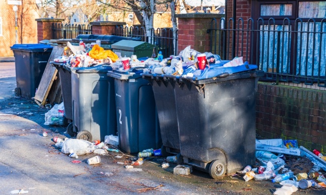 Non à la gestion inacceptable des déchets dans notre ville