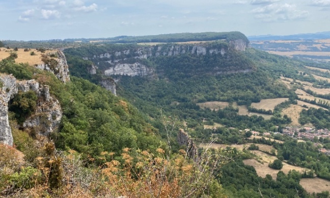 Non au poteaux dans le cirque de Saint Paul des Fonts