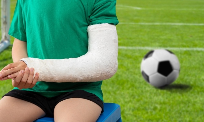 Urgence Sécurité : Nos enfants se blessent sur le nouveau complexe Dubuffet (STADE PELE).