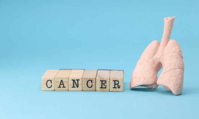 Pour l'égalité médiatique et de recherche du cancer du poumon