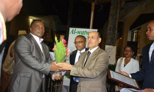 Indignation contre le prix de l'homme de l'année remis à un chef de l'État major