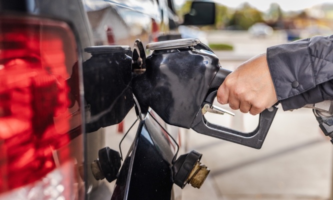 Pour une baisse immédiate et durable du prix du carburant