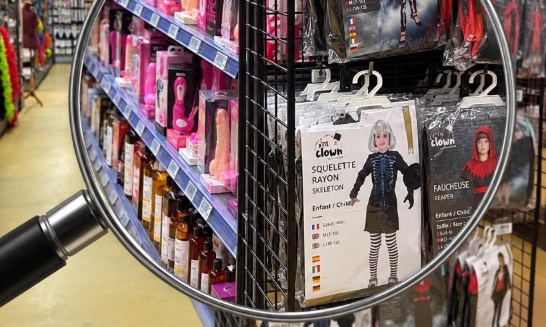 STOP à la vente de produits sexuels à proximité des rayons pour enfants