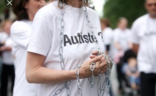 Scolarité : un avenir pour Ludwig, enfant autiste !