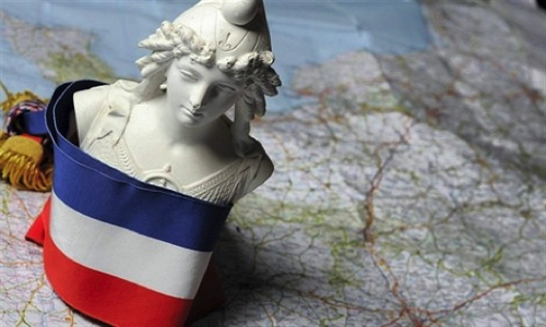 Non à l'obtention automatique de la nationalité francaise des réfugiés