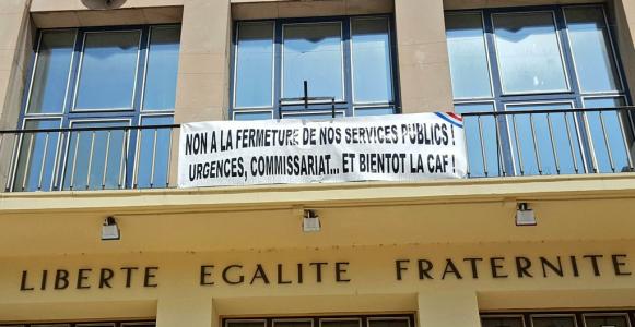 Contre la fermeture de la Caisse d'Allocations Familiales à Hayange !