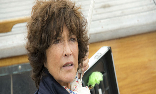 Contre le départ de Chrystelle Labaude dans la série Section de recherches