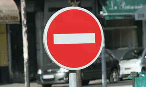 Stop, rendez-nous le libre accès en voiture à La Poste de L’Orientis