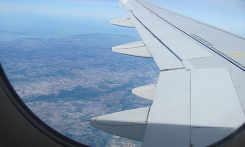 Stop au bruit des avions dans les Vallées d'Ambert !