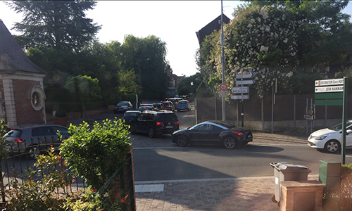 Non au projet actuel de construction de 95 logements sur le terrain de football de la carrière des Près