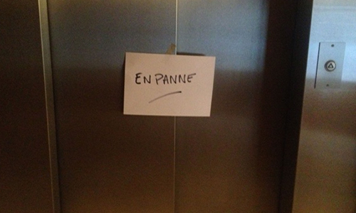 Pour la réparation de l'ascenseur de la résidence ''Les Hauts de Barbieux'' (bloc B) à Croix