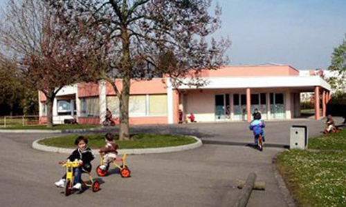 Oui a l'ouverture d'une classe à l'école maternelle Charles Perrault !