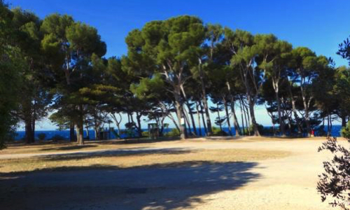 Bandol : pas de parking au parc du Capélan !