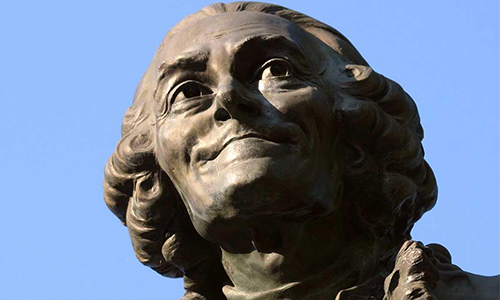 Non à la statue à 60.000 EUROS à Oyonnax