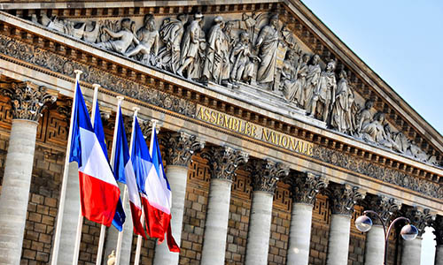 Pour l'abaissement de 1000€ des prestations des 343 Sénateurs, des 577 Députés et des 30 Ministres.