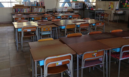 NON à la fermeture de nos écoles de Montrésor