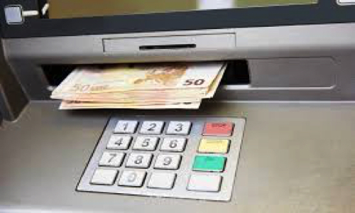 Pour le droit aux distributeurs de billets dans notre commune