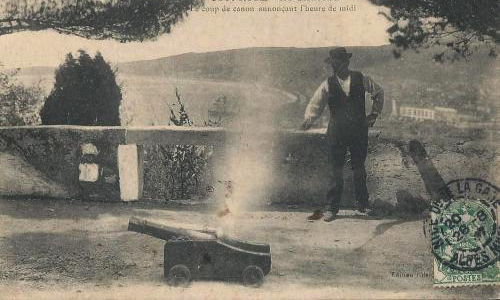 Pour le maintien du coup de canon chaque 14 juillet