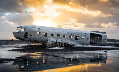 Pour la fermeture immédiate de l'aéroport de St-Etienne / Bouthéon