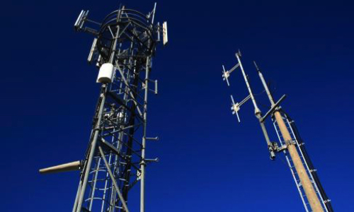 NON Au pylône relais téléphonique SNCF à Coligny, Hameau de Leuye