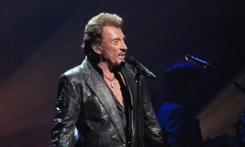 Oui à une journée de Deuil National pour honorer la mémoire de Johnny Hallyday