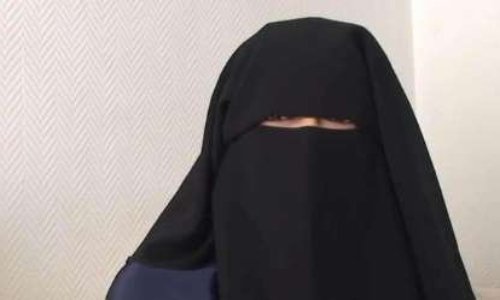 Pétition pour que Émilie König ne rentre pas en France