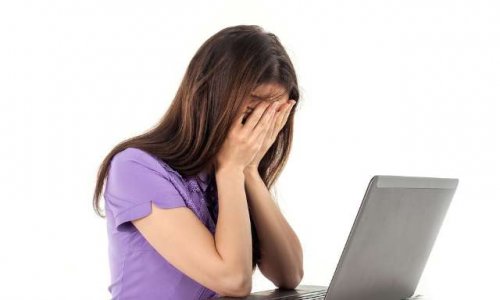 Contre la suppression du poste de Madame Bouzidi Naima