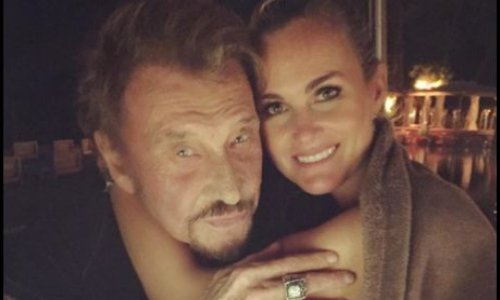 Un musée dans la maison de Johnny avec pour marraine Læticia