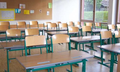 Non à la fermeture de classe (Abbeville)