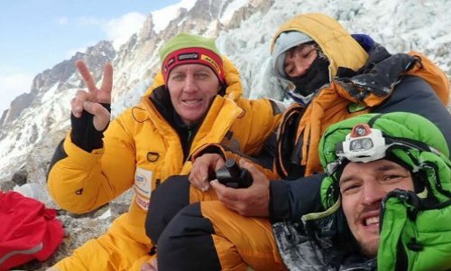 L'attribution de la Légion d'honneur aux sauveteurs d'Elisabeth Revol