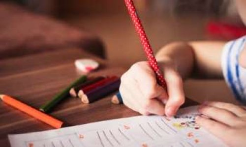 Non à la fermeture d'une classe à l'école François Rabelais